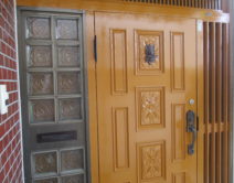 木製玄関ドア：２液シリコン樹脂仕様！の写真